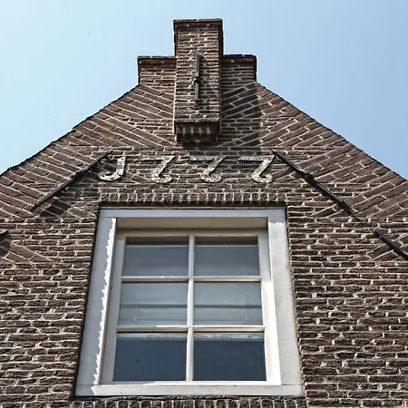 Voc Huys Dom wakacyjny *